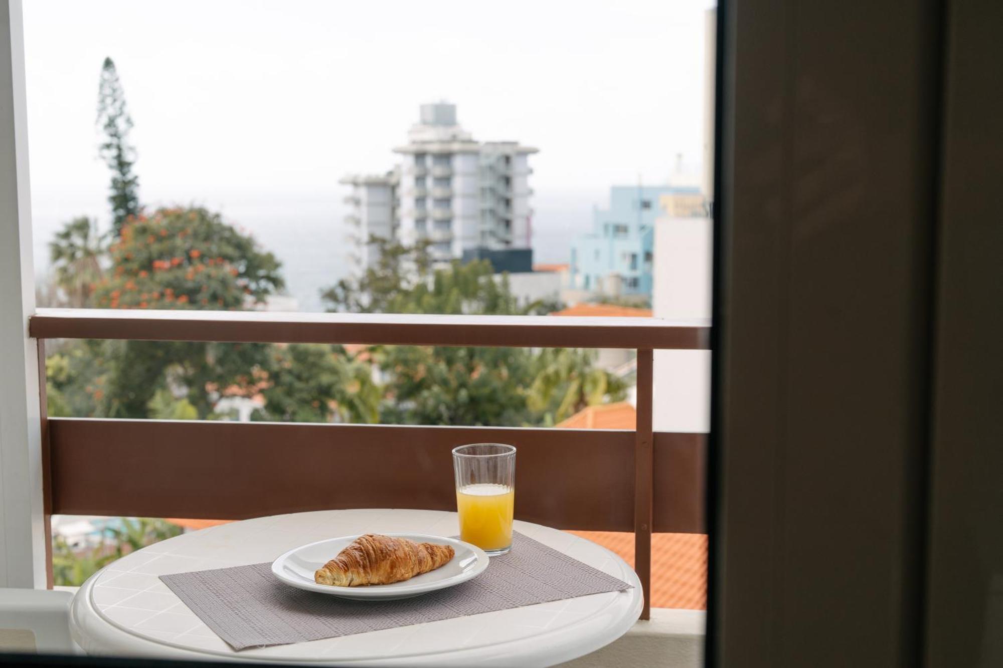 Casa Branca Apartments By Wanderlust Madeira, Vacation Rentals Фуншал Екстериор снимка