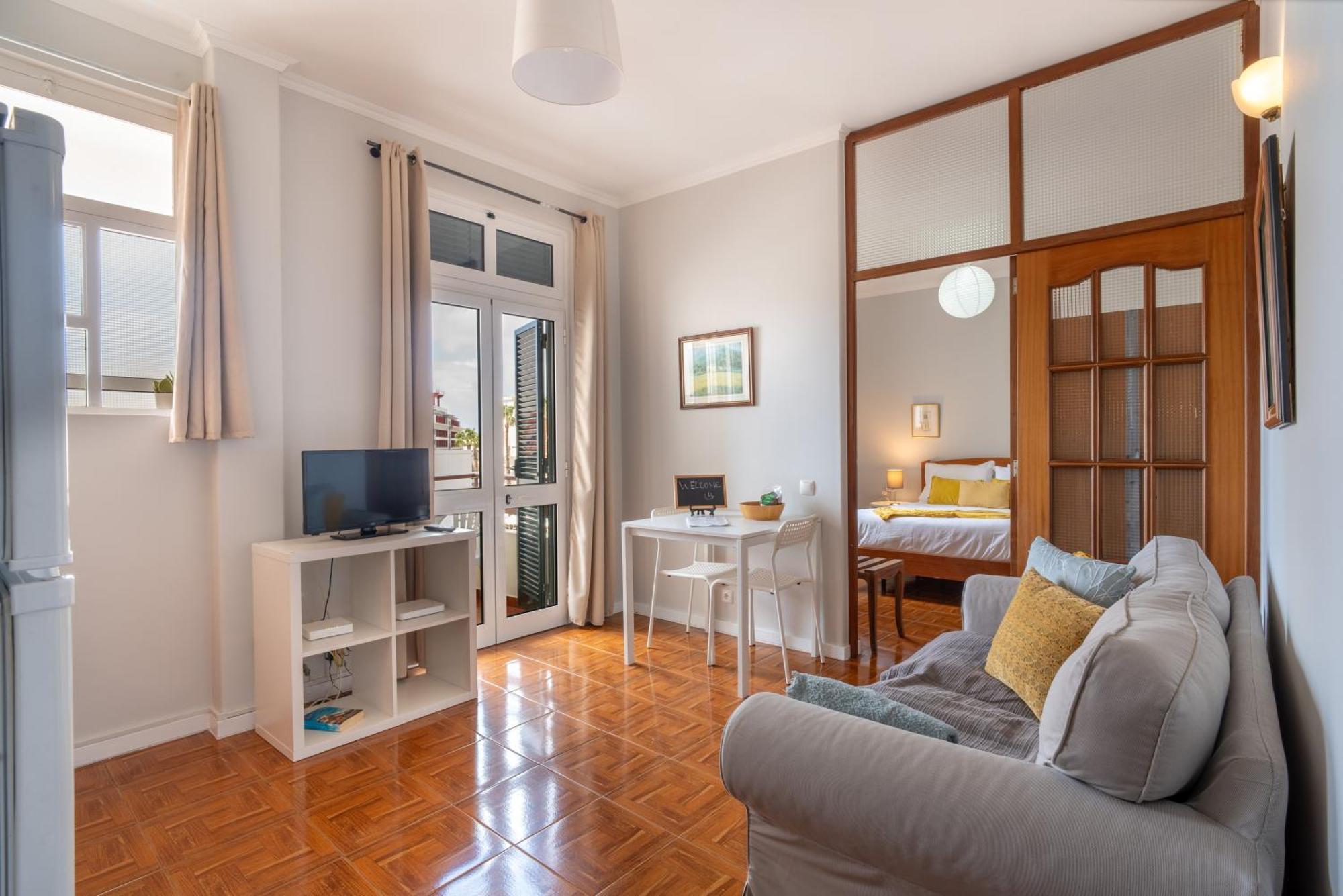 Casa Branca Apartments By Wanderlust Madeira, Vacation Rentals Фуншал Екстериор снимка